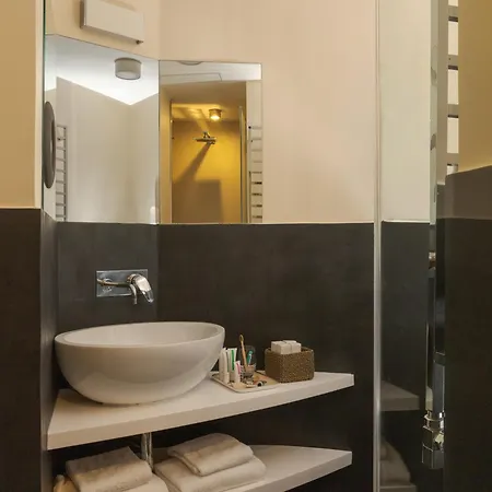 Domus Adriani 4*