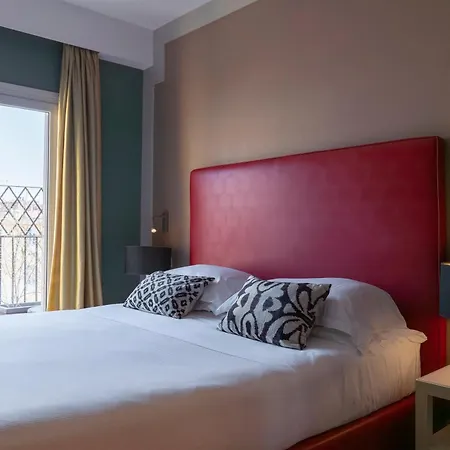 Domus Adriani Guest house 4*